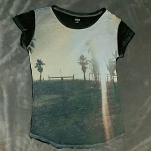 Fashionable sunset tee